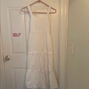 Elegant White Sleeveless Dress